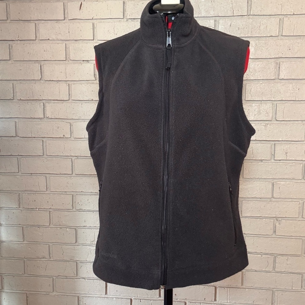 Columbia ladies size Large Fleece vest
Used condition - Picture 1 of 6